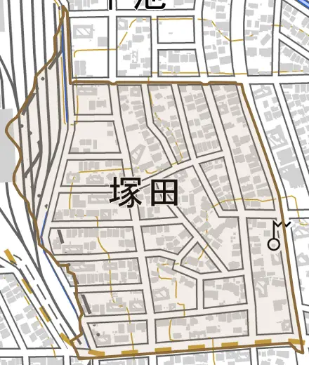 塚田とその周辺の地図。町の範囲を重ねている