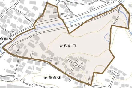 岩作向田とその周辺の地図。町の範囲を重ねている