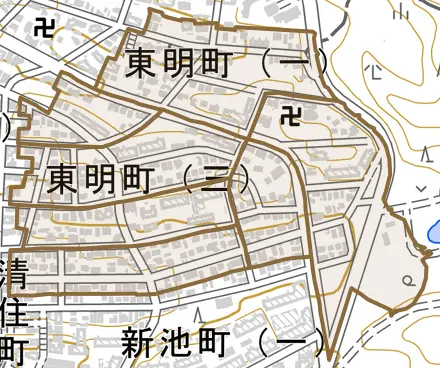 東明町とその周辺の地図。町の範囲を重ねている