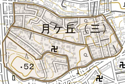月ケ丘とその周辺の地図。町の範囲を重ねている