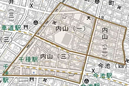 内山とその周辺の地図。町の範囲を重ねている