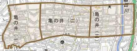亀の井とその周辺の地図。町の範囲を重ねている