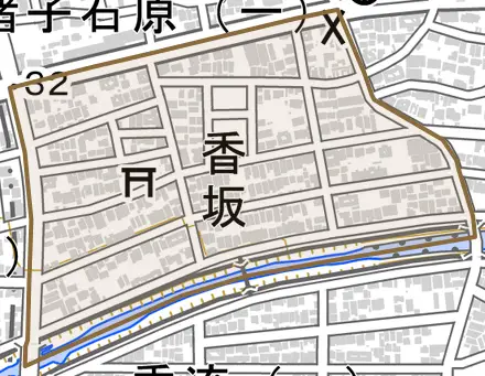 香坂とその周辺の地図。町の範囲を重ねている
