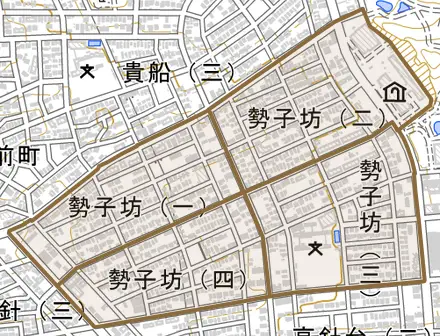 勢子坊とその周辺の地図。町の範囲を重ねている