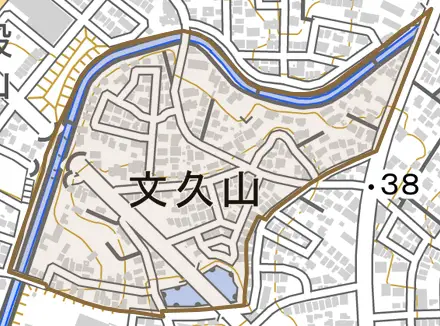文久山とその周辺の地図。町の範囲を重ねている