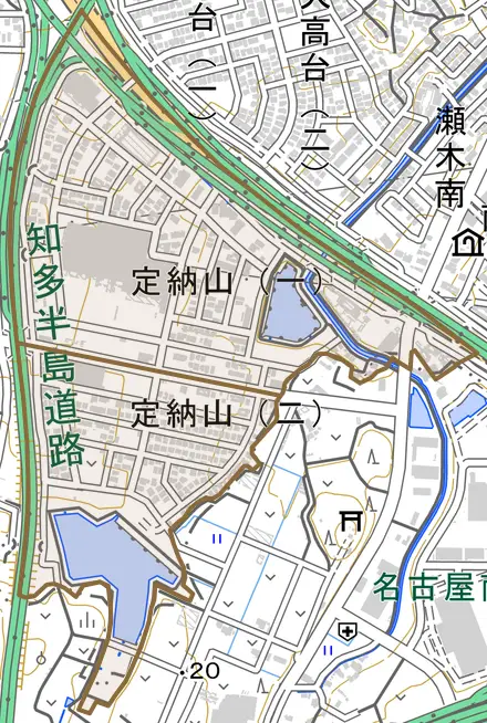 定納山とその周辺の地図。町の範囲を重ねている