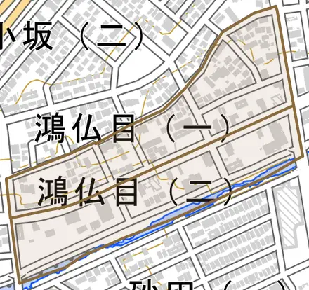 鴻仏目とその周辺の地図。町の範囲を重ねている