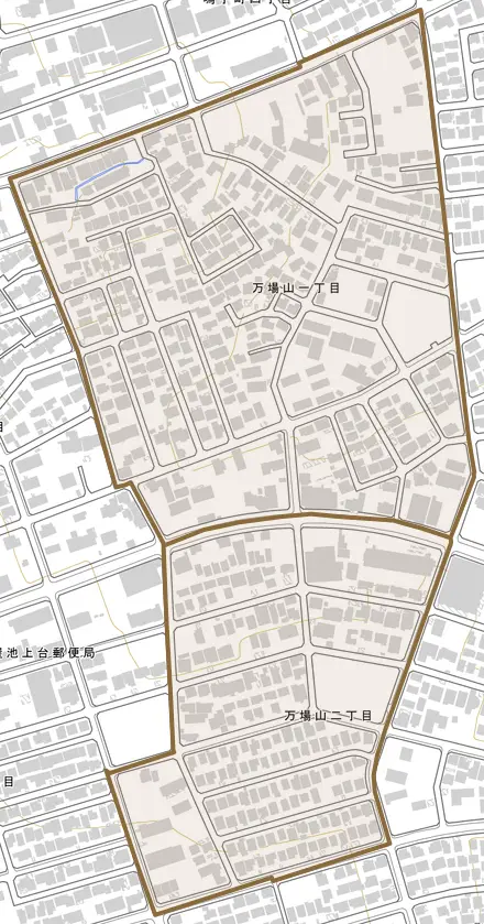 万場山とその周辺の地図。町の範囲を重ねている