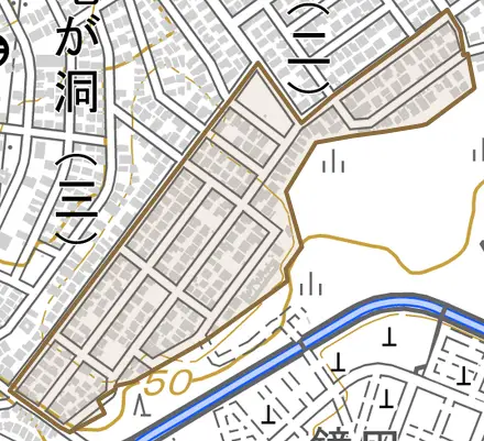 鏡田とその周辺の地図。町の範囲を重ねている