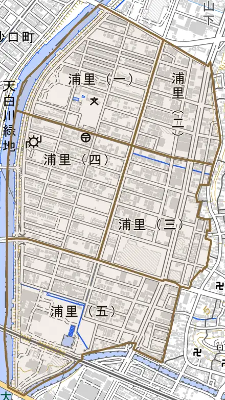 浦里とその周辺の地図。町の範囲を重ねている