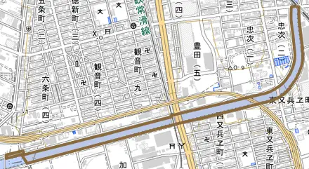 豊田町とその周辺の地図。町の範囲を重ねている