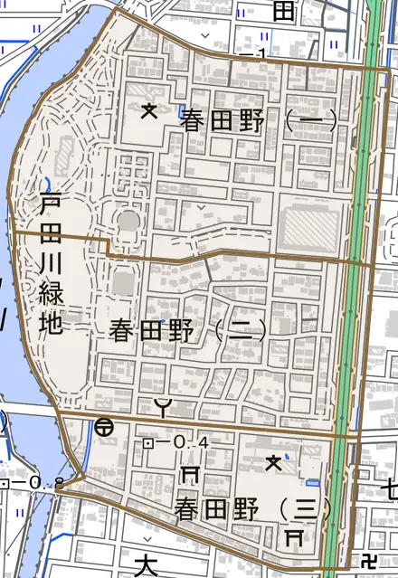 春田野とその周辺の地図。町の範囲を重ねている