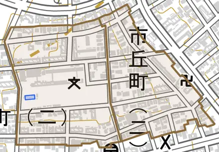 市丘町とその周辺の地図。町の範囲を重ねている