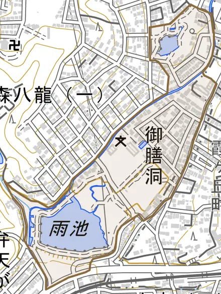 御膳洞とその周辺の地図。町の範囲を重ねている
