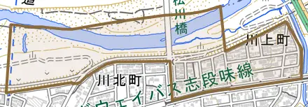 川上町とその周辺の地図。町の範囲を重ねている