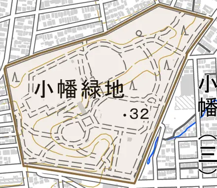 大字牛牧字中山とその周辺の地図。町の範囲を重ねている