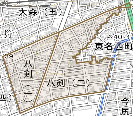 八剣とその周辺の地図。町の範囲を重ねている