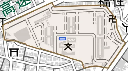 豊成町とその周辺の地図。町の範囲を重ねている