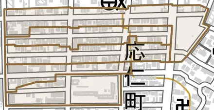八神町とその周辺の地図。町の範囲を重ねている