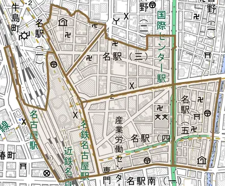 名駅とその周辺の地図。町の範囲を重ねている