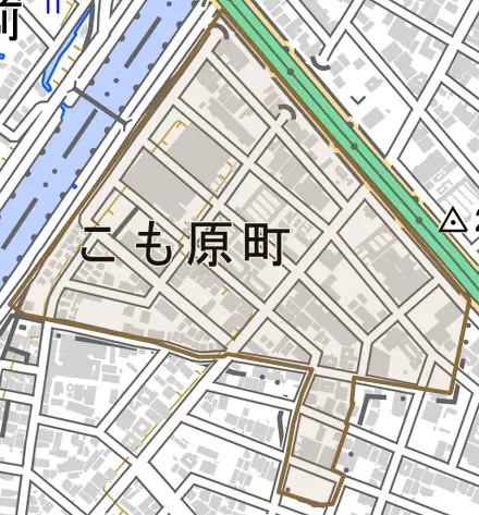 こも原町とその周辺の地図。町の範囲を重ねている