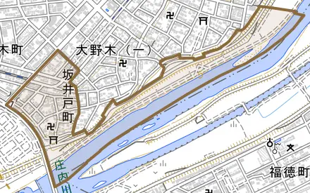 坂井戸町とその周辺の地図。町の範囲を重ねている