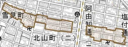 雪見町とその周辺の地図。町の範囲を重ねている