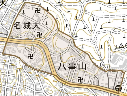 八事山とその周辺の地図。町の範囲を重ねている