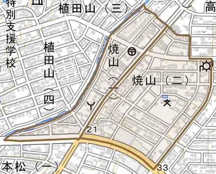 焼山とその周辺の地図。町の範囲を重ねている