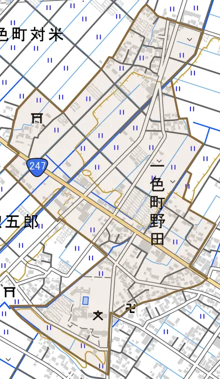一色町野田とその周辺の地図。町の範囲を重ねている