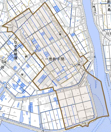一色町千間とその周辺の地図。町の範囲を重ねている