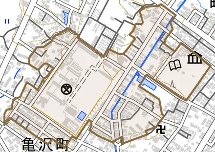 亀沢町とその周辺の地図。町の範囲を重ねている