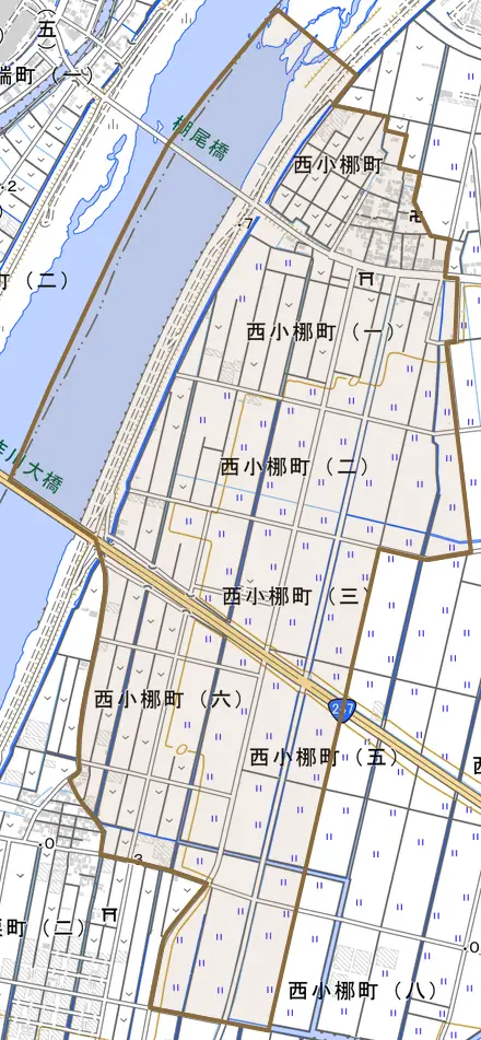 西小梛町とその周辺の地図。町の範囲を重ねている