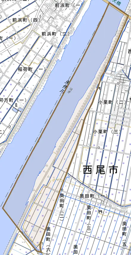 西奥田町とその周辺の地図。町の範囲を重ねている