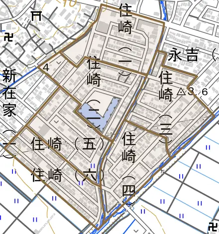 住崎とその周辺の地図。町の範囲を重ねている