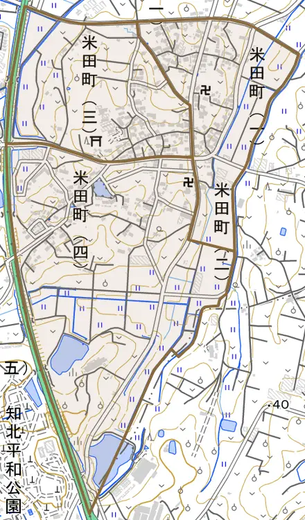 米田町とその周辺の地図。町の範囲を重ねている