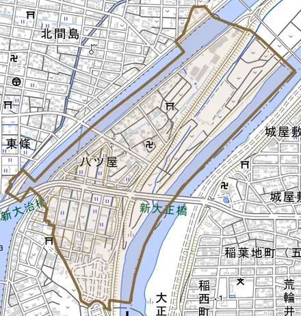 大字八ツ屋とその周辺の地図。町の範囲を重ねている