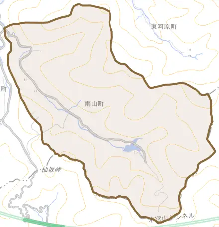 雨山町とその周辺の地図。町の範囲を重ねている