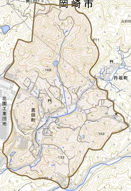 恵田町とその周辺の地図。町の範囲を重ねている