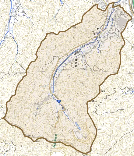 鉢地町とその周辺の地図。町の範囲を重ねている