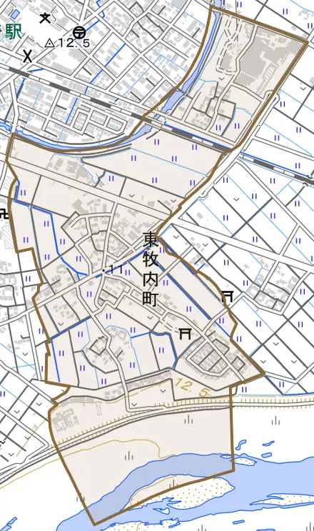 東牧内町とその周辺の地図。町の範囲を重ねている