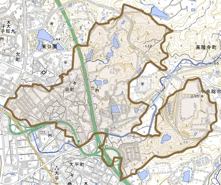 洞町とその周辺の地図。町の範囲を重ねている