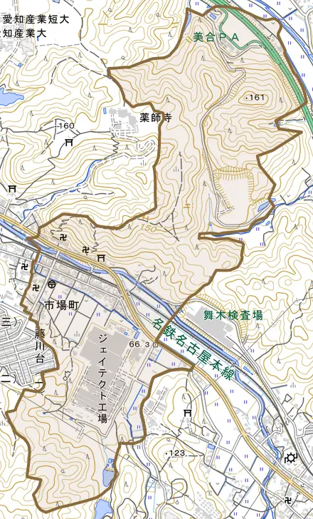 市場町とその周辺の地図。町の範囲を重ねている