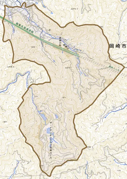鹿勝川町とその周辺の地図。町の範囲を重ねている