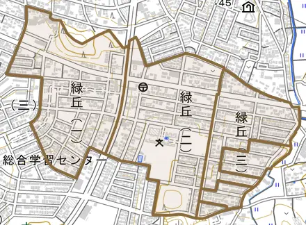 緑丘とその周辺の地図。町の範囲を重ねている