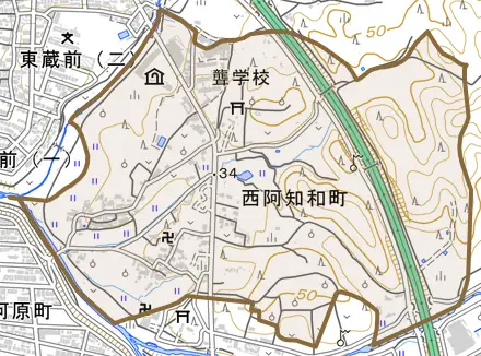 西阿知和町とその周辺の地図。町の範囲を重ねている