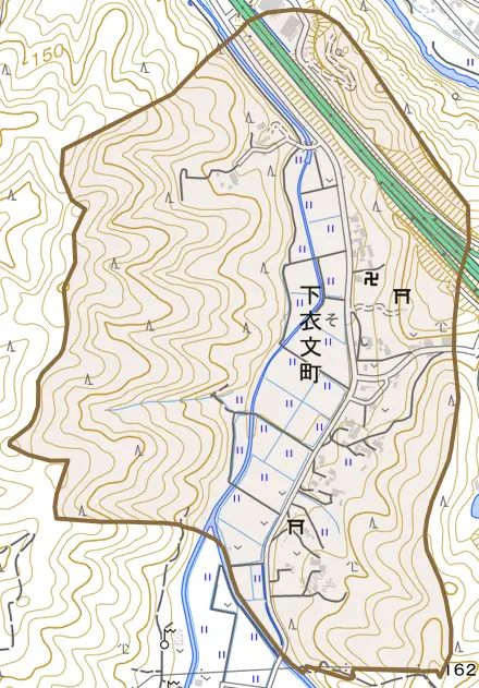 下衣文町とその周辺の地図。町の範囲を重ねている