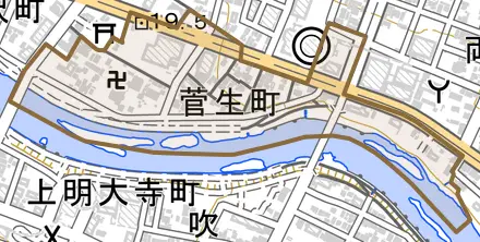 菅生町とその周辺の地図。町の範囲を重ねている