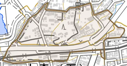 霞ケ丘町南とその周辺の地図。町の範囲を重ねている