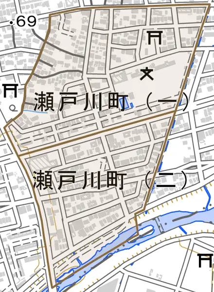 瀬戸川町とその周辺の地図。町の範囲を重ねている